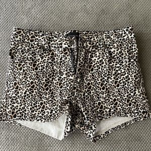 Leopard shorts size 9